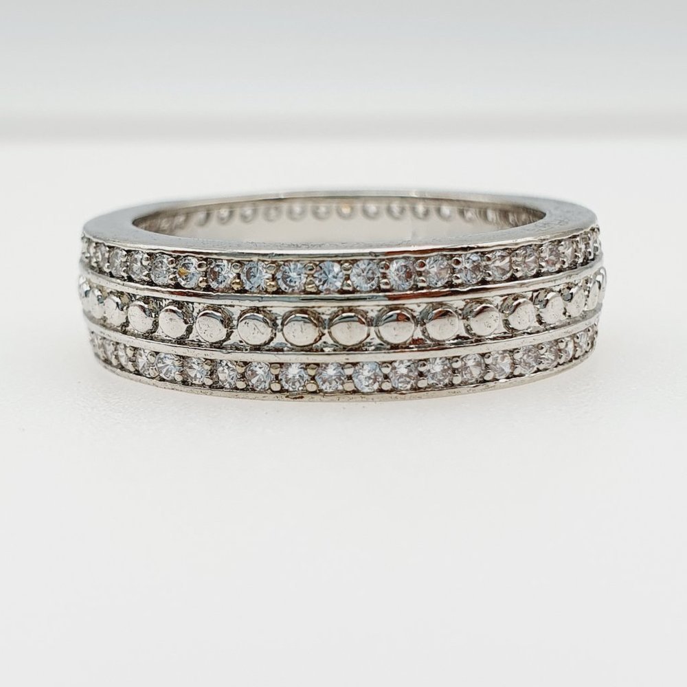 💞 925 Silver Plated Classic White CZ Wedding Couple Ring, FB16FA1089 - Picture 5 of 6
